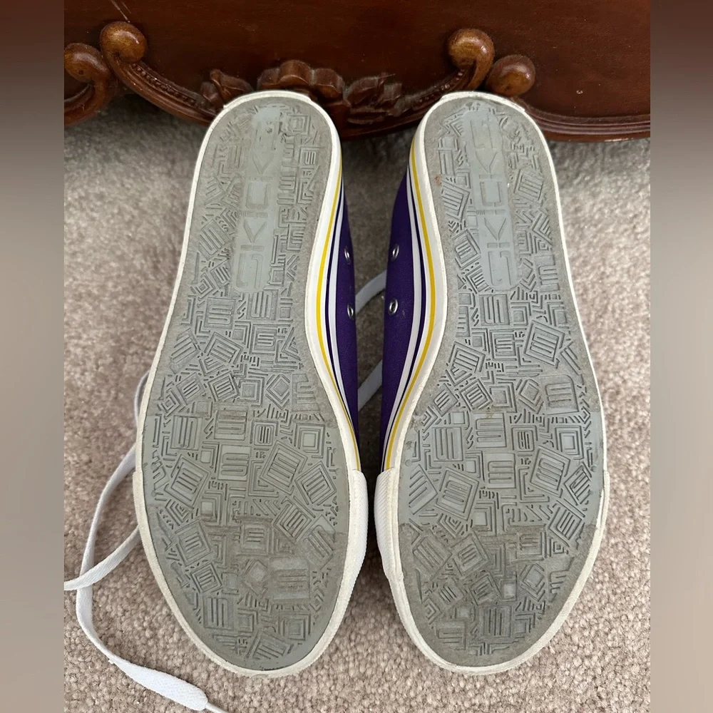 LSU sneakers. Size 6. - Picture 6 of 6